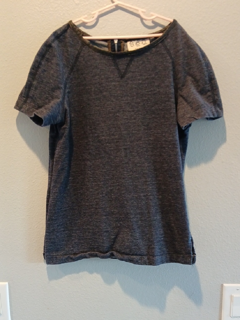 Sea New York Size 6 Heather Gray Labelled Top